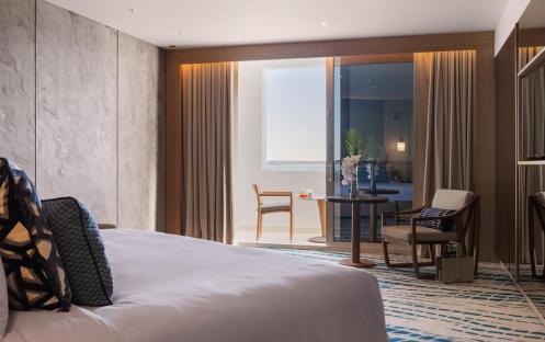 Jumeirah Beach Hotel-Ocean Deluxe Balcony 1_7965